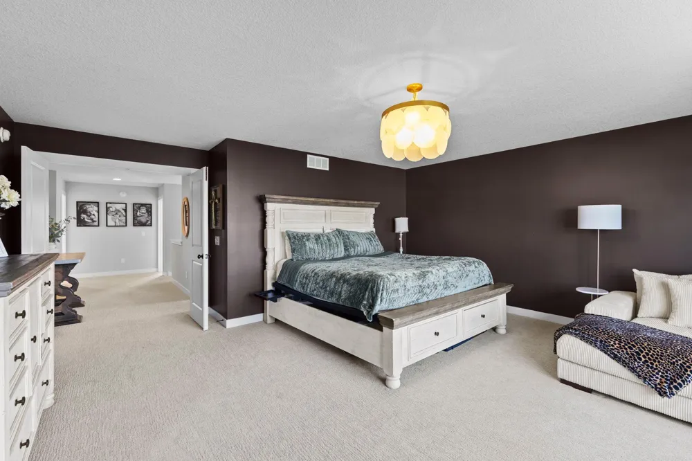 10166 Shadyview Lane Maple Grove, MN 55311