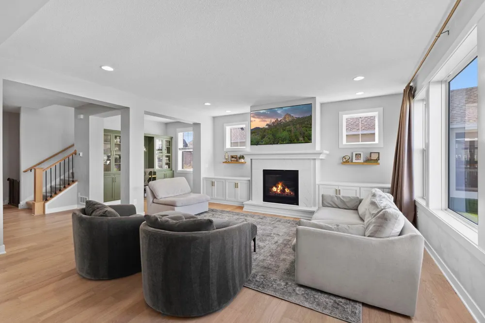 10166 Shadyview Lane Maple Grove, MN 55311