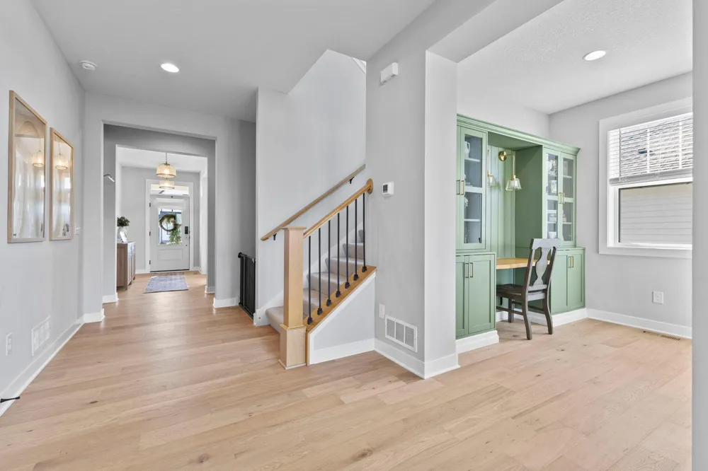 10166 Shadyview Lane Maple Grove, MN 55311