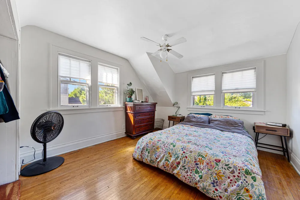 1009 E 42nd Street Minneapolis, MN 55407