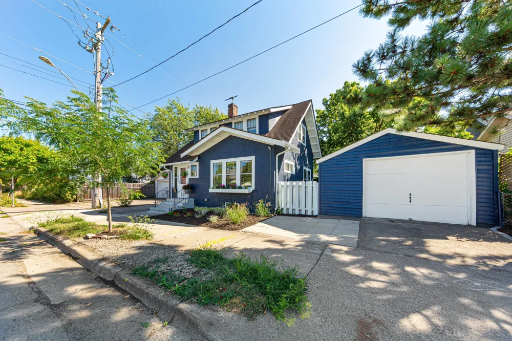 1009 E 42nd Street Minneapolis, MN 55407