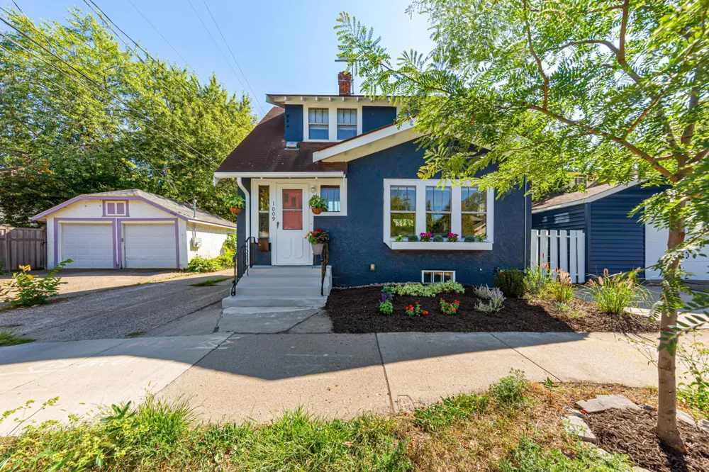 1009 E 42nd Street Minneapolis, MN 55407