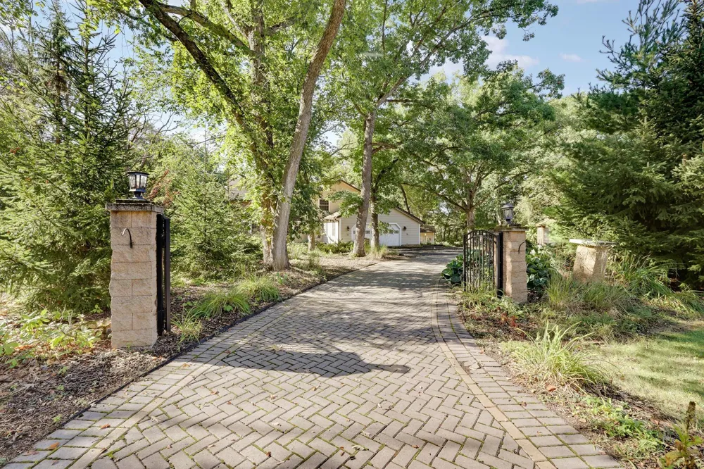 4450 138th Court W Rosemount, MN 55068