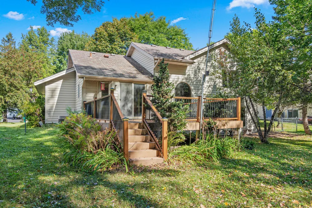 12013 Summerset Lane Burnsville, MN 55337
