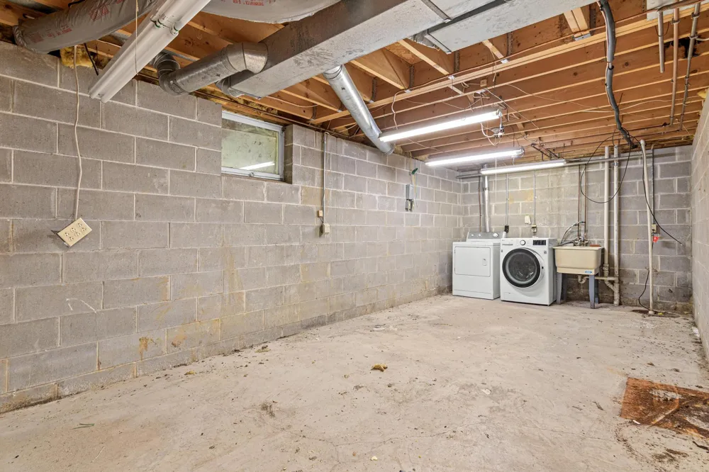 12013 Summerset Lane Burnsville, MN 55337