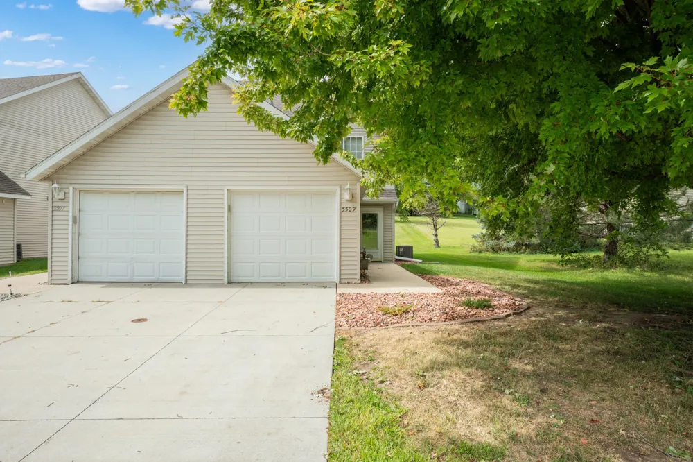 5509 25th Avenue NW Rochester, MN 55901