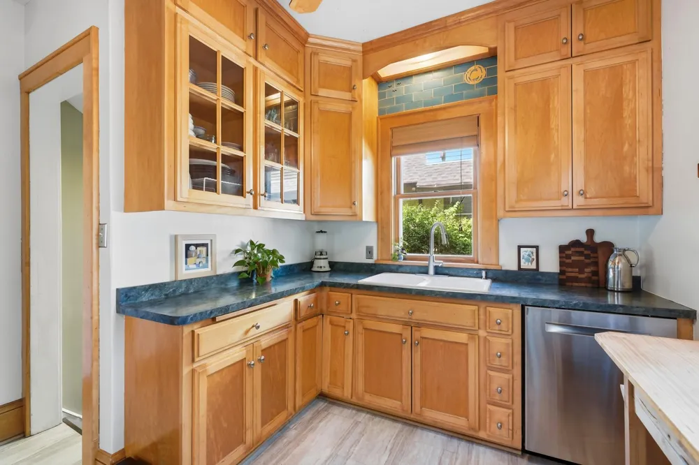 4649 42nd Avenue S Minneapolis, MN 55406