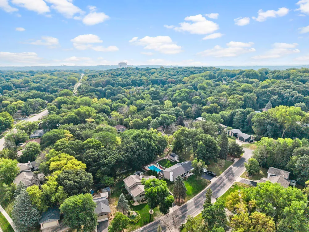 13405 Walnut Drive Burnsville, MN 55337