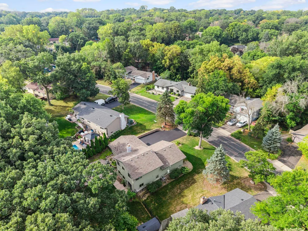 13405 Walnut Drive Burnsville, MN 55337