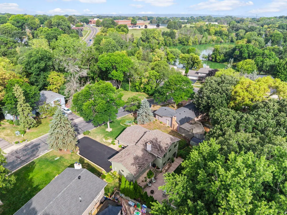 13405 Walnut Drive Burnsville, MN 55337