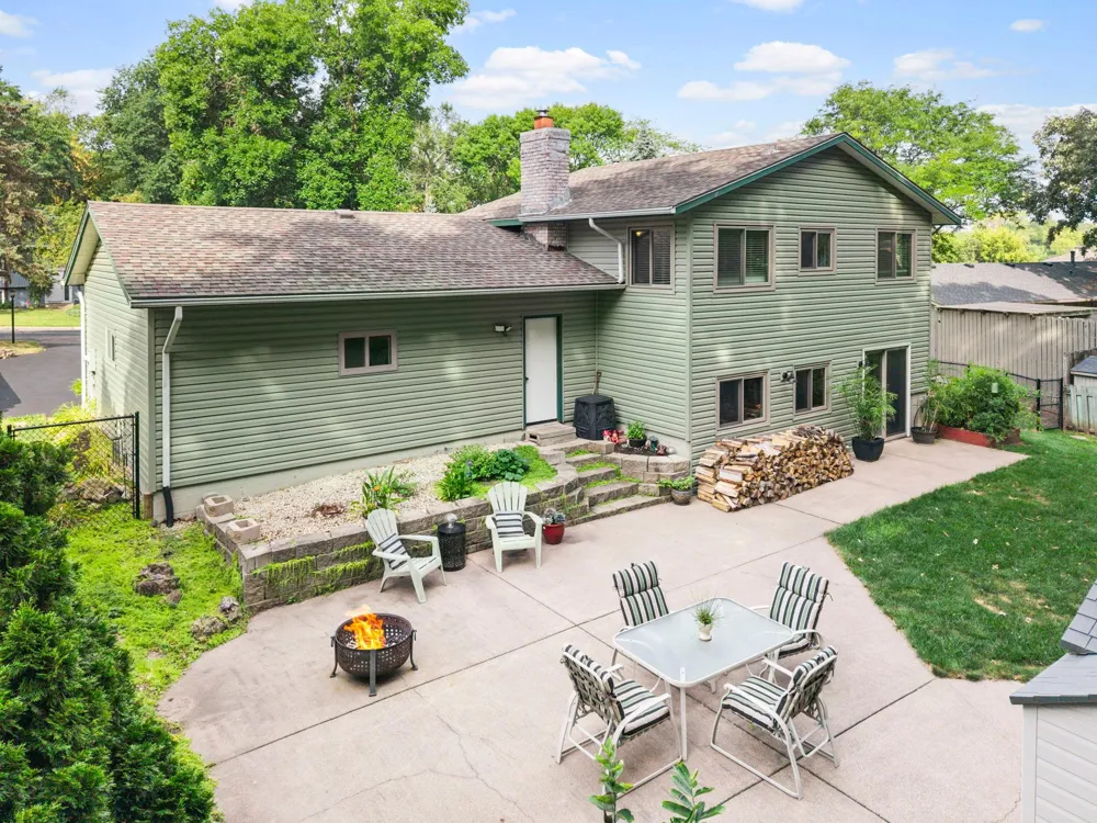 13405 Walnut Drive Burnsville, MN 55337