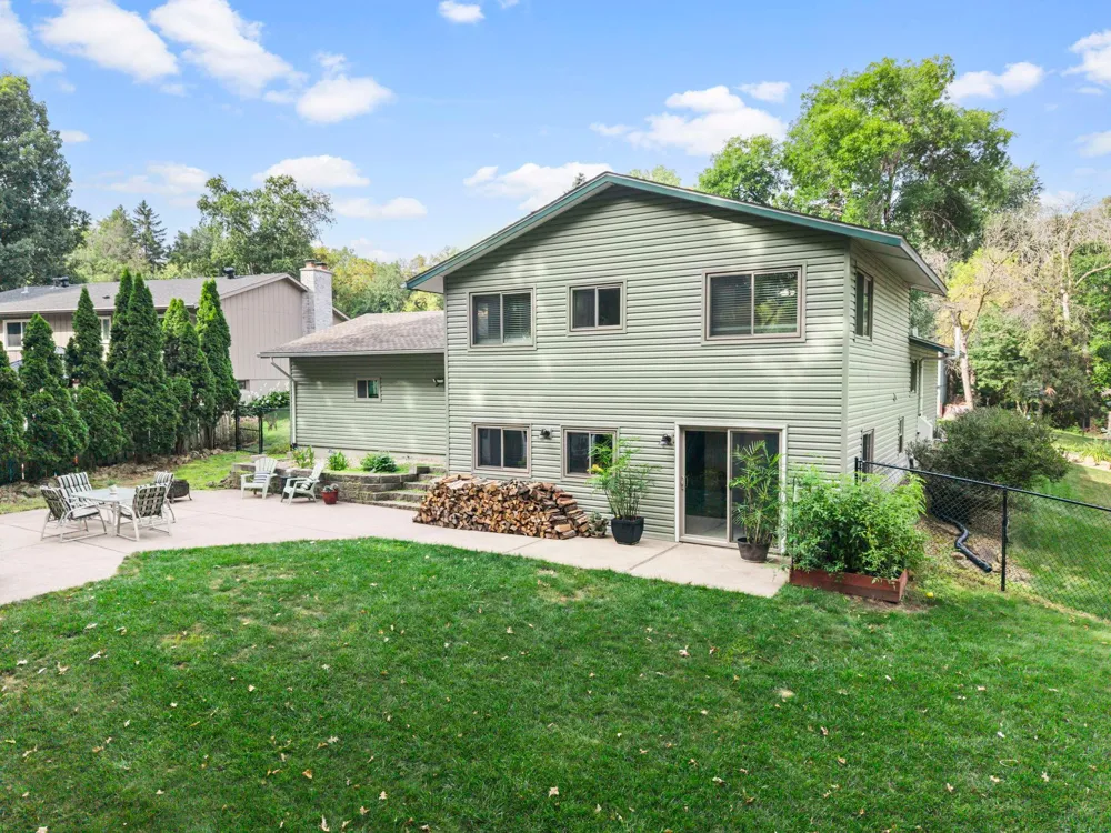 13405 Walnut Drive Burnsville, MN 55337