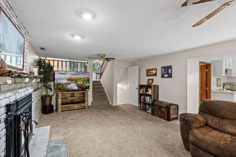 13405 Walnut Drive Burnsville, MN 55337
