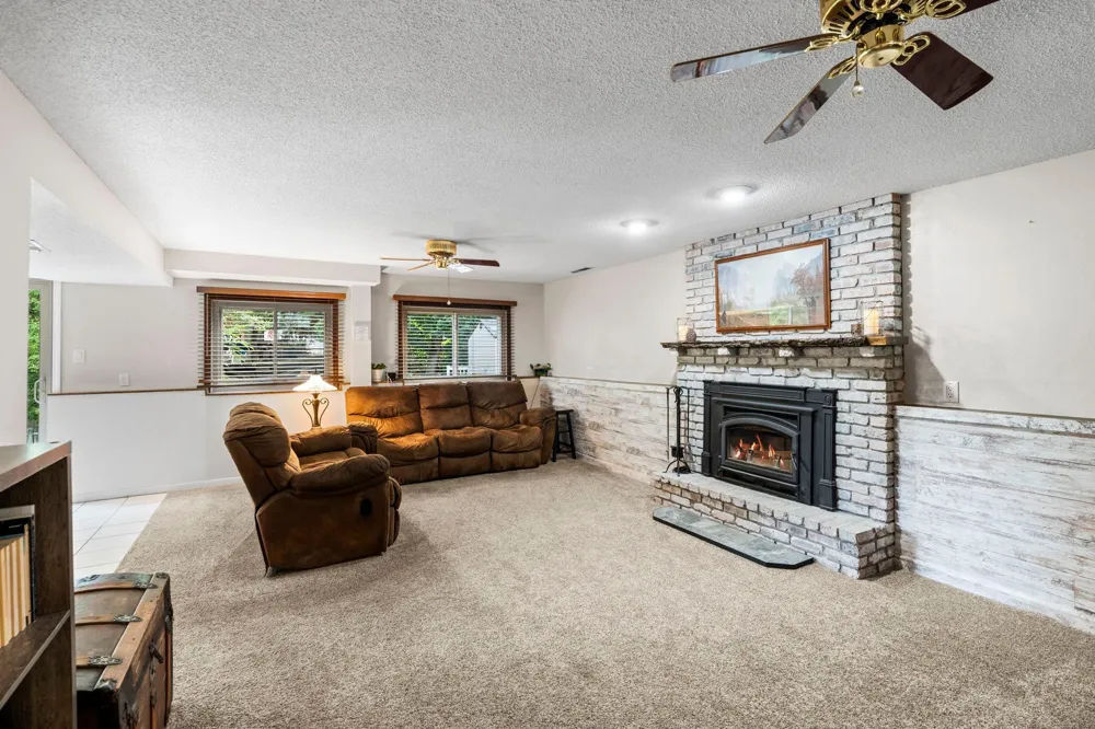 13405 Walnut Drive Burnsville, MN 55337