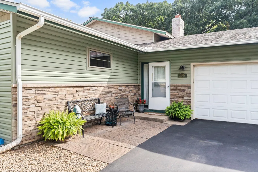 13405 Walnut Drive Burnsville, MN 55337