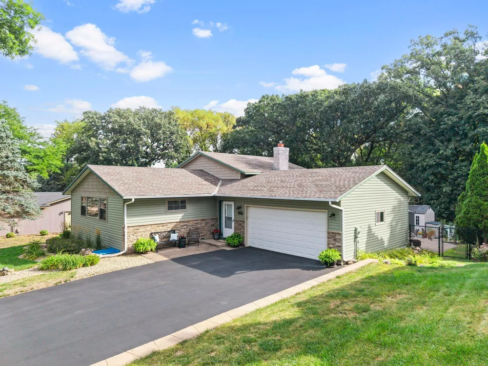 13405 Walnut Drive Burnsville, MN 55337