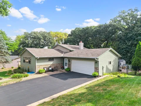 13405 Walnut Drive