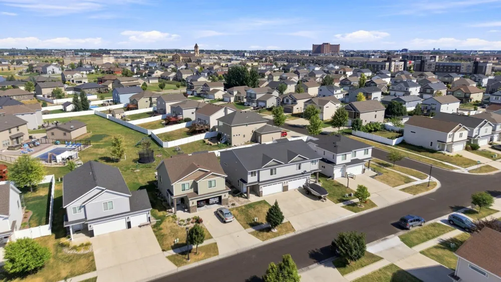454 Foxtail Drive E West Fargo, ND 58078