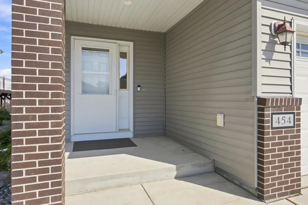 454 Foxtail Drive E West Fargo, ND 58078