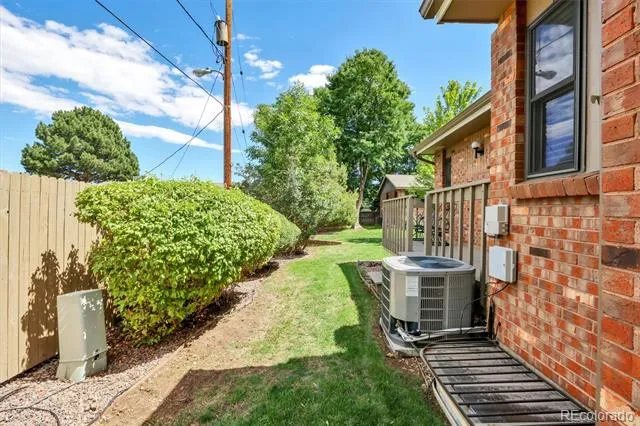 9225 W Jewell Place #105 Lakewood, CO 80227