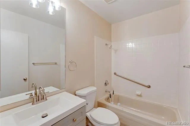 2366 Distinctive Drive Colorado Springs, CO 80920