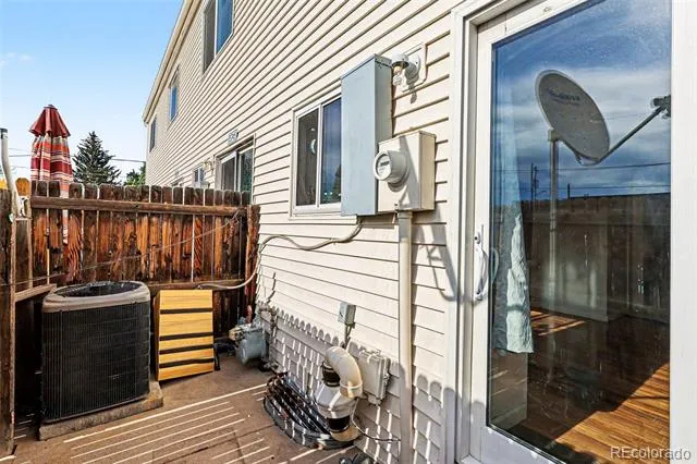 15743 E 13th Place Aurora, CO 80011