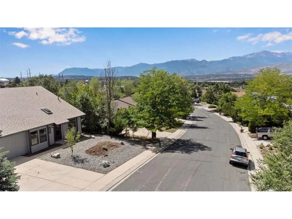 2366 Distinctive Drive Colorado Springs, CO 80920