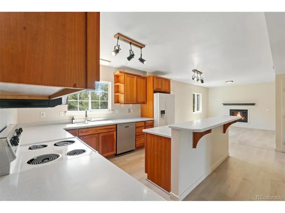 2366 Distinctive Drive Colorado Springs, CO 80920