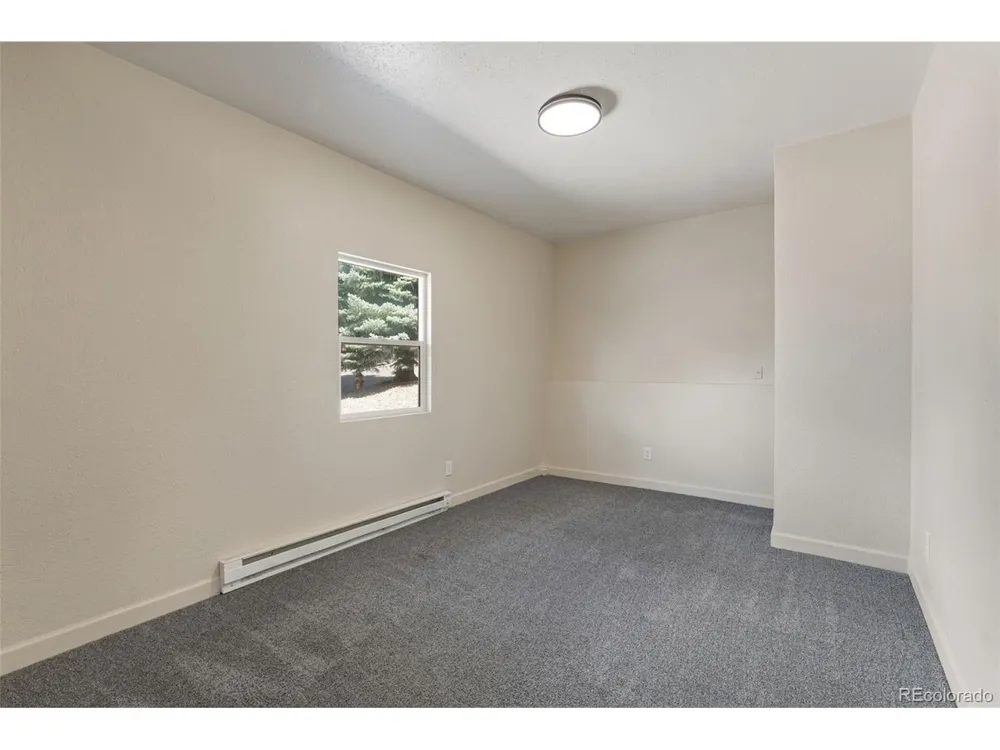 2366 Distinctive Drive Colorado Springs, CO 80920