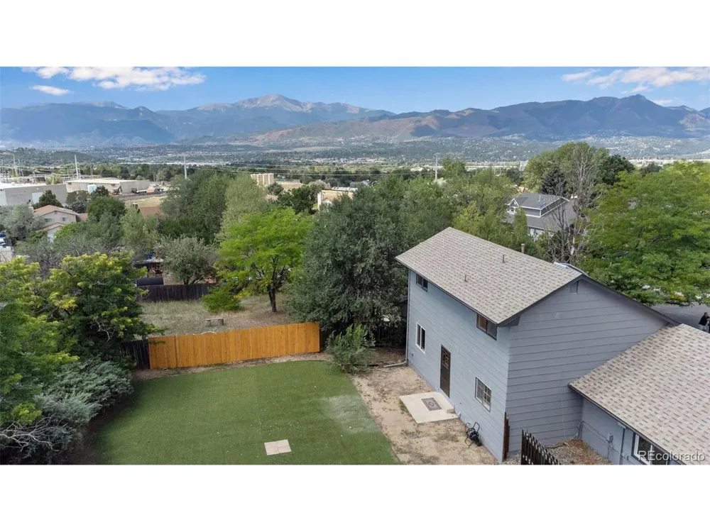 2366 Distinctive Drive Colorado Springs, CO 80920