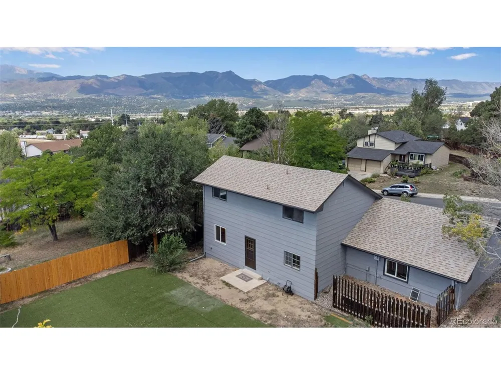 2366 Distinctive Drive Colorado Springs, CO 80920