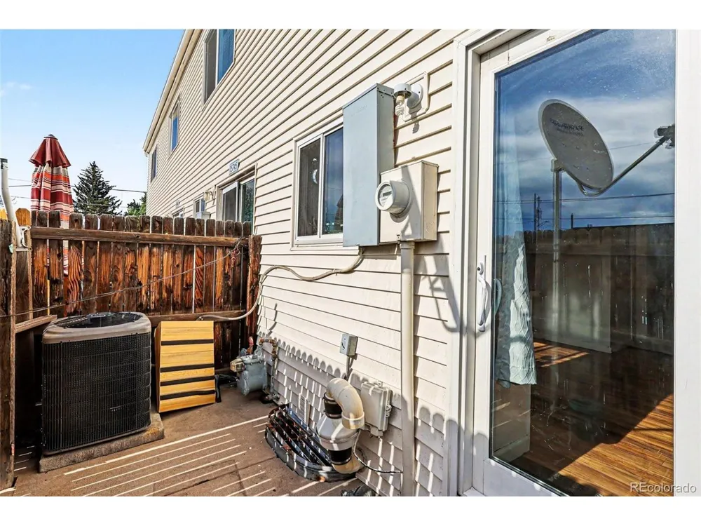 15743 E 13th Place Aurora, CO 80011