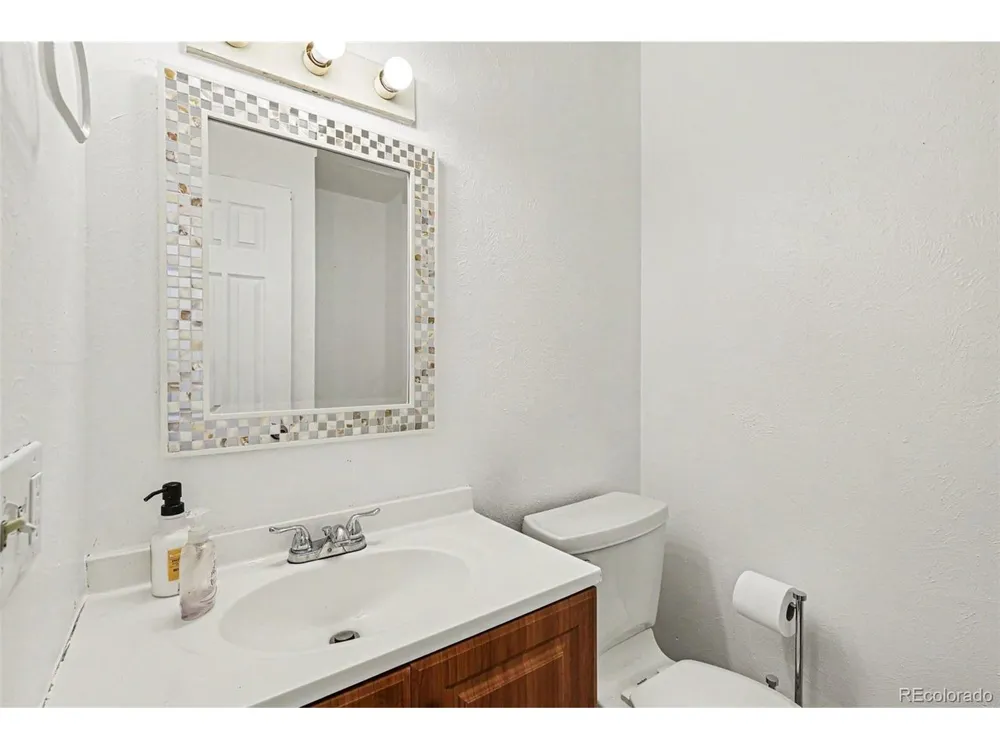 15743 E 13th Place Aurora, CO 80011