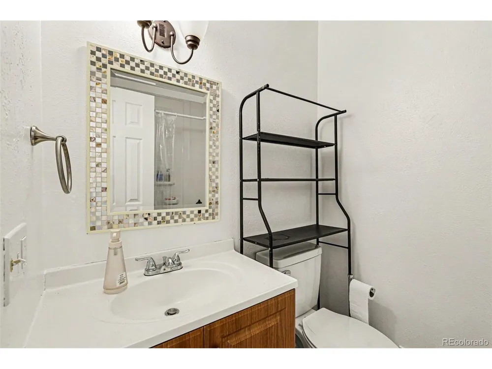 15743 E 13th Place Aurora, CO 80011