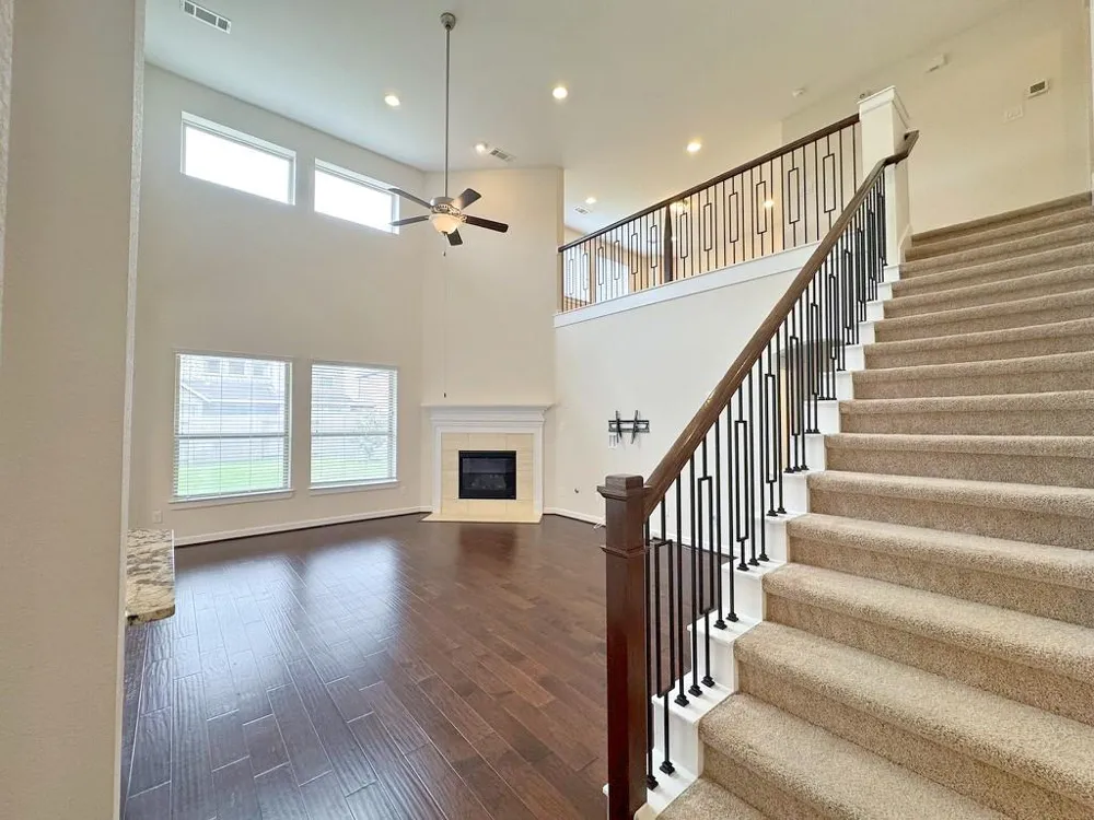 2514 Deerwood Heights Lane Manvel, TX 77578