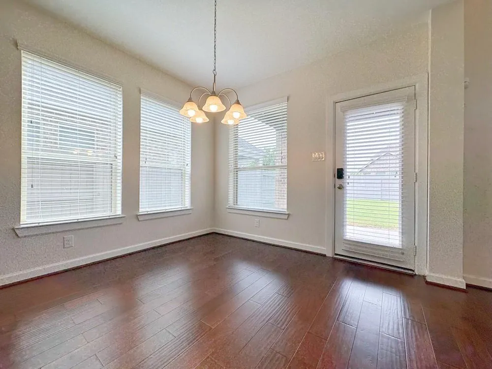 2514 Deerwood Heights Lane Manvel, TX 77578