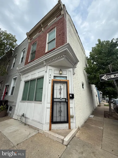 2408 E MADISON STREET