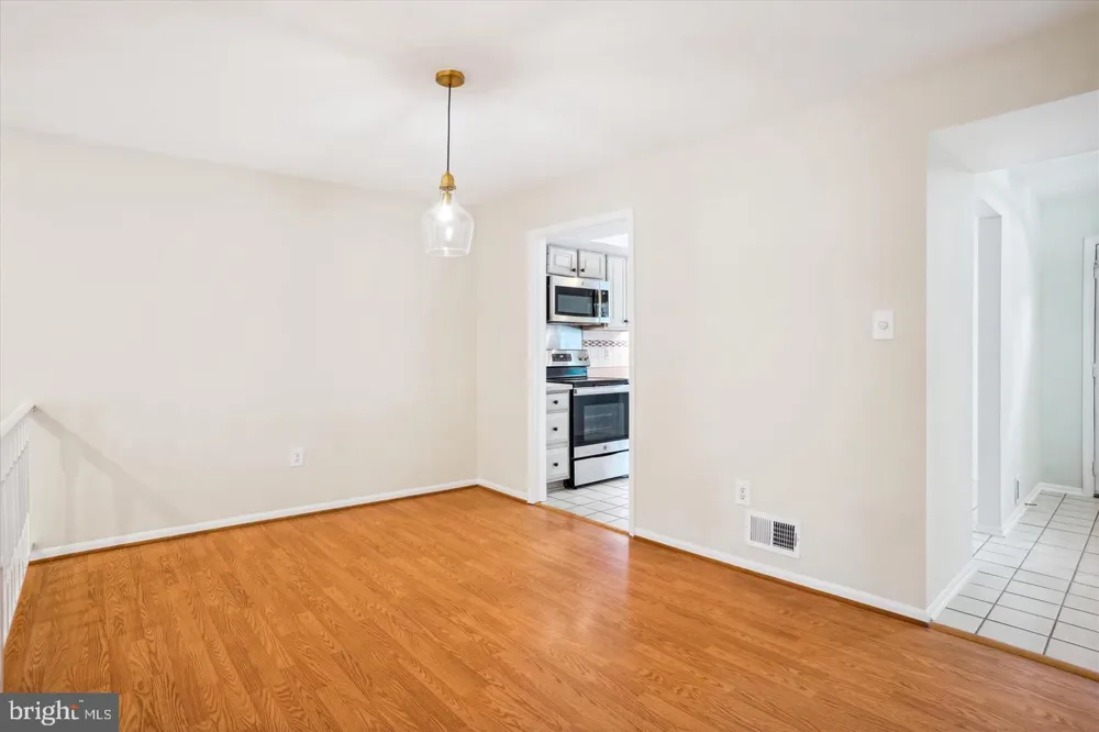 7768 HEATHERTON LANE Potomac, MD 20854