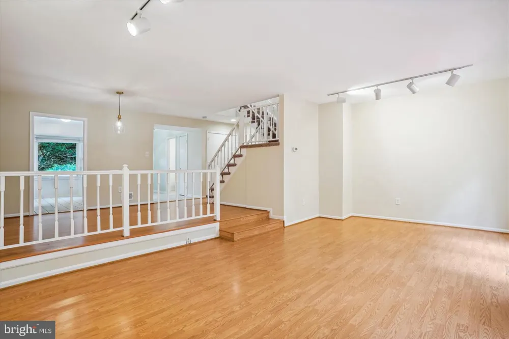 7768 HEATHERTON LANE Potomac, MD 20854