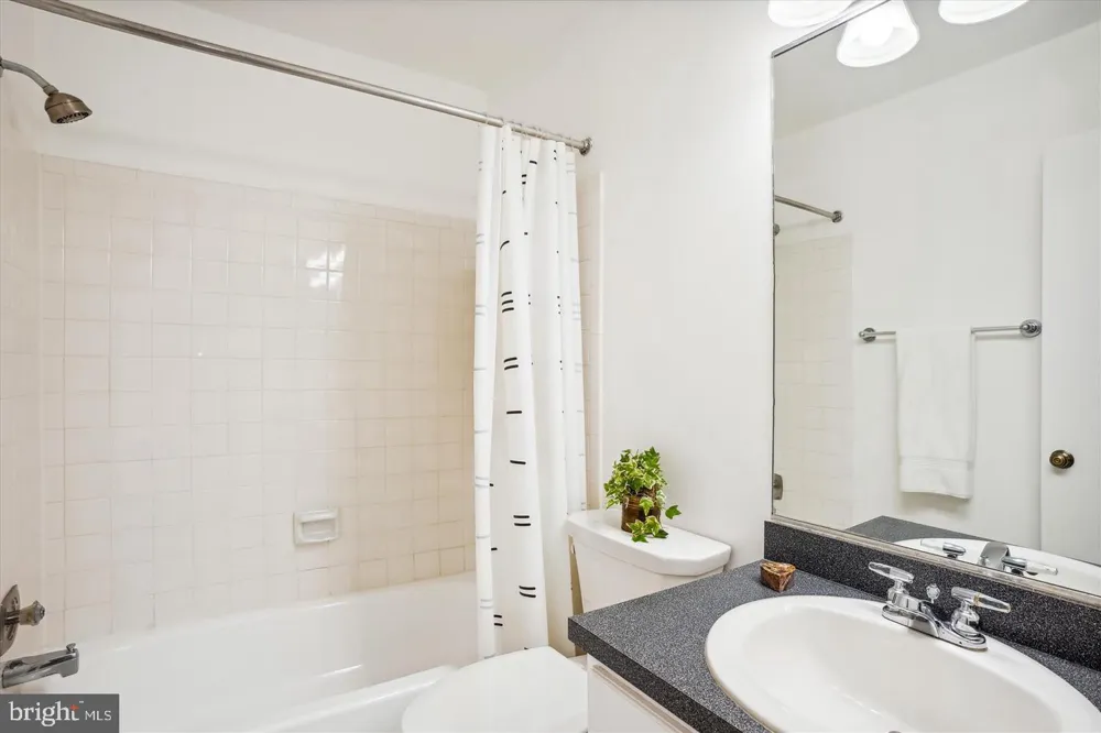 7768 HEATHERTON LANE Potomac, MD 20854