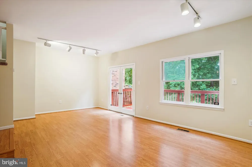 7768 HEATHERTON LANE Potomac, MD 20854