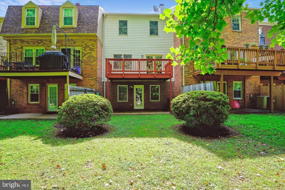 7768 HEATHERTON LANE Potomac, MD 20854