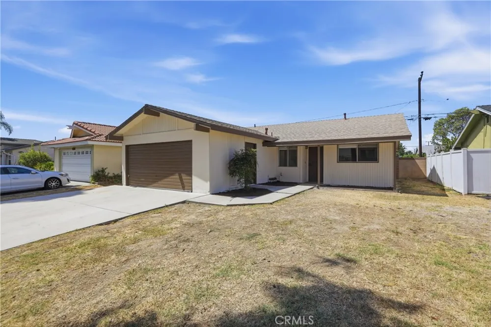 20317 Jersey Lakewood, CA 90715