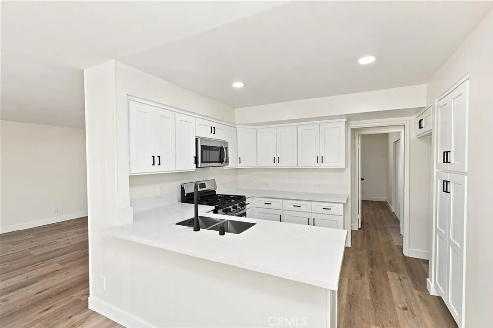 20317 Jersey Lakewood, CA 90715