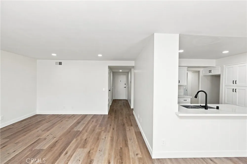 20317 Jersey Lakewood, CA 90715