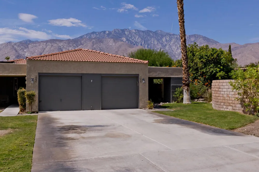 1221 Sunflower Lane Palm Springs, CA 92262