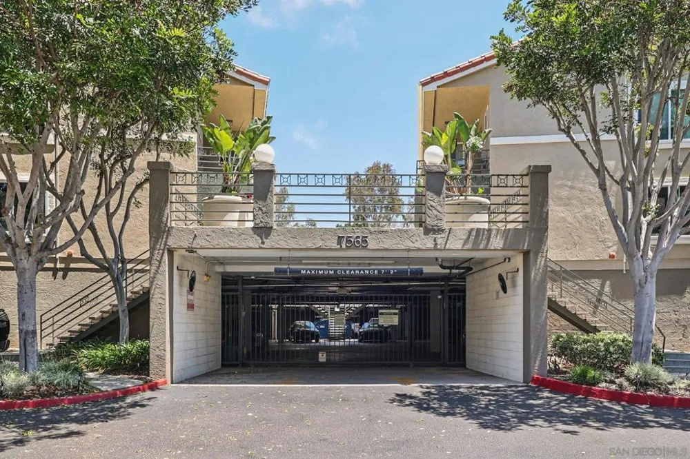 7565 Charmant Dr #309 San Diego, CA 92122