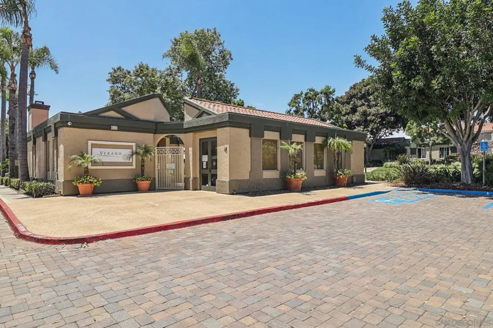 7565 Charmant Dr #309 San Diego, CA 92122