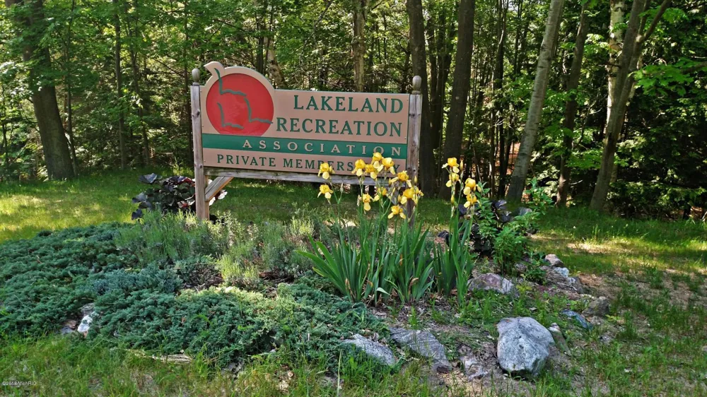 4712 W Fox Farm Road Manistee, MI 49660