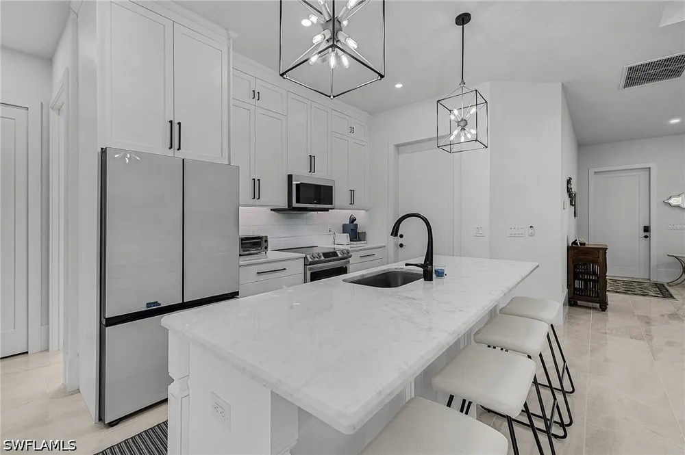 Pine Street Naples, FL 34112